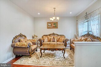 137 Cromwell Dr in Trenton, NJ - Building Photo - Building Photo