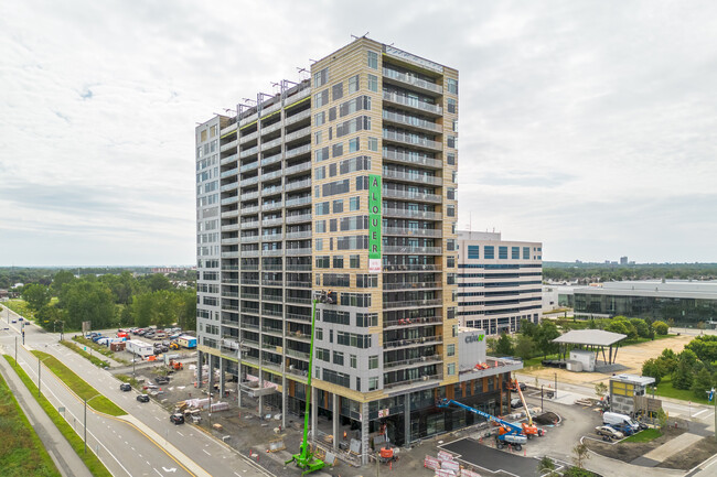 La Cité Gatineau in Gatineau, QC - Building Photo - Building Photo