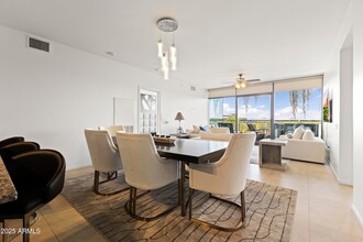 7120 E Kierland Blvd, Unit 511 in Scottsdale, AZ - Foto de edificio - Building Photo