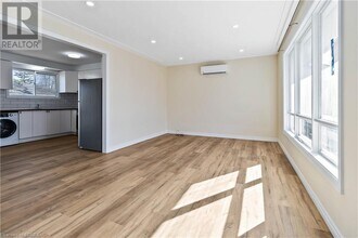 95 Fairview Dr in Brantford, ON - Building Photo - Building Photo