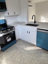 Modern Miami Home Near Downtown & Brickell in Miami, FL - Foto de edificio - Building Photo