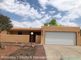 2011 Spruce Needle Rd NE