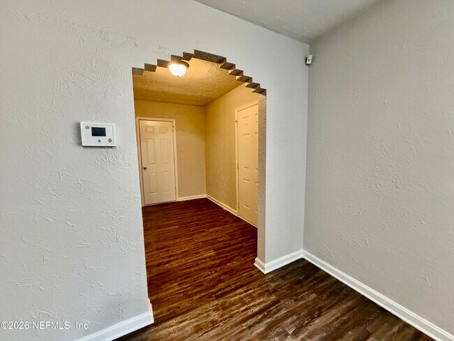 2935 Bethel Ct in Jacksonville, FL - Foto de edificio - Building Photo