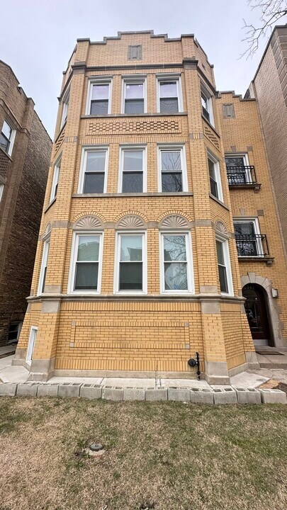 6207 N Talman Ave in Chicago, IL - Foto de edificio
