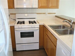 8219 Redlands St in Los Angeles, CA - Building Photo - Building Photo