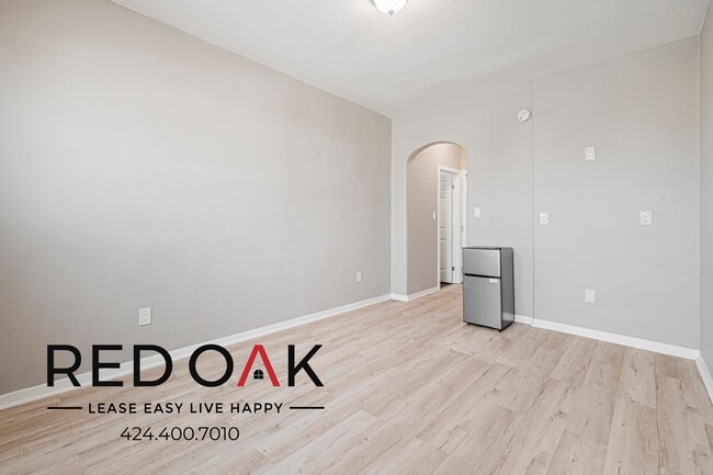 property at 2731 Beverly Blvd
