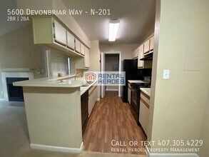 5600 Devonbriar Way in Orlando, FL - Building Photo - Building Photo