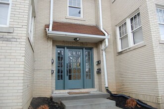 311 Park Dr, Unit 317 PARK DRIVE in Charleston, WV - Foto de edificio - Building Photo