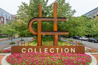 330 Angelo Cifelli in Harrison, NJ - Foto de edificio - Building Photo