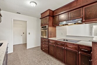 10918 E 29th St in Tulsa, OK - Building Photo - Building Photo