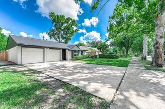 5730 Alvarado Dr in Houston, TX - Building Photo - Building Photo