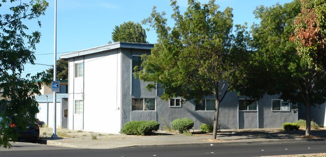 501 S 30th St in Richmond, CA - Building Photo - Building Photo