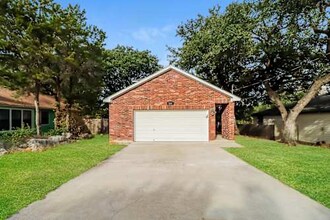 2211 Yellow Bird Trail in Austin, TX - Building Photo - Building Photo