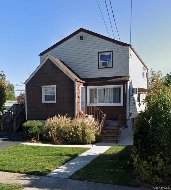 10 3rd Ave