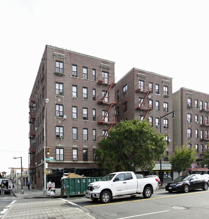 1-15 E Gun Hill Rd in Bronx, NY - Foto de edificio