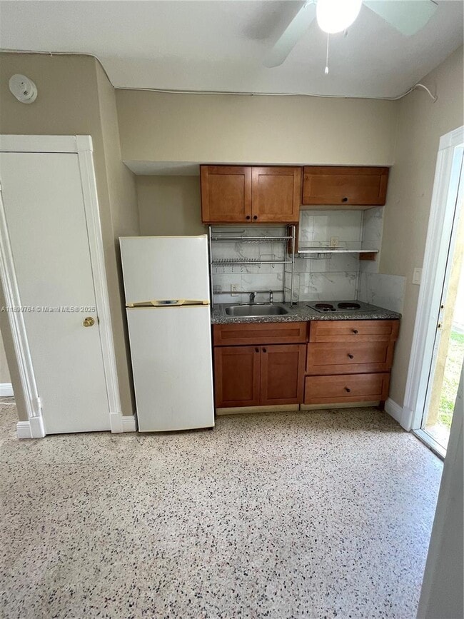 940 SW 4th Ave