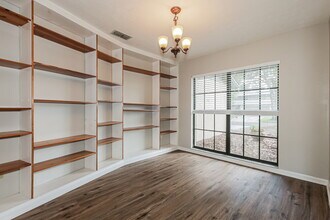 3819 Cloverhill Ct in Brandon, FL - Building Photo - Building Photo