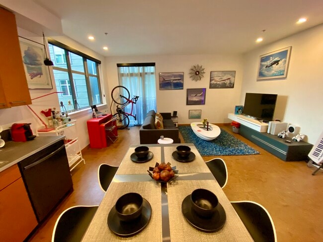 1414 12th Ave, Unit 515 in Seattle, WA - Building Photo - Building Photo