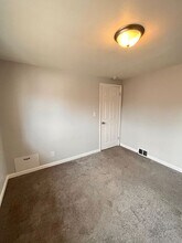 15378 Meyers Rd in Detroit, MI - Building Photo - Building Photo