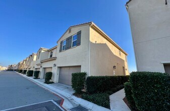 5417 San Roberto in San Diego, CA - Building Photo - Building Photo