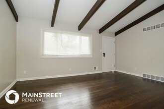 6852 N Montrose Ave in Kansas City, MO - Foto de edificio - Building Photo