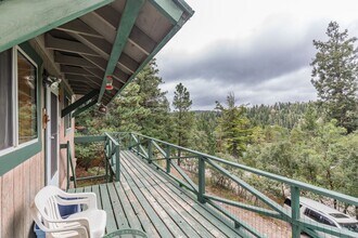 908 Nyuca Ave in Cloudcroft, NM - Building Photo - Building Photo