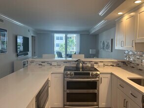 2929 S Ocean Blvd in Boca Raton, FL - Building Photo - Building Photo
