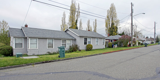 Homes at Oregon Avenue in Tacoma, WA - Foto de edificio - Building Photo