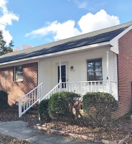 1006 S 10th St in Lillington, NC - Building Photo - Building Photo