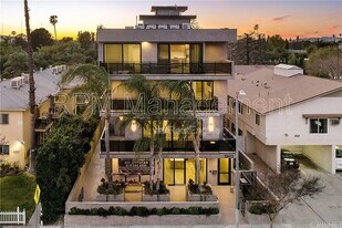 5923 Laurel Canyon Blvd in Los Angeles, CA - Building Photo