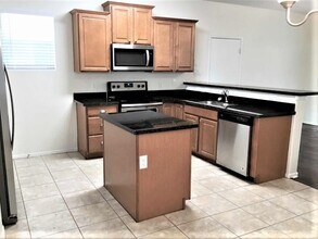 3005 W Ferruccio Pl in Phoenix, AZ - Building Photo - Building Photo