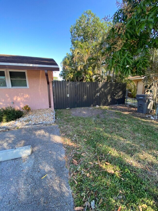 4367 Edward Rd in West Palm Beach, FL - Building Photo - Building Photo