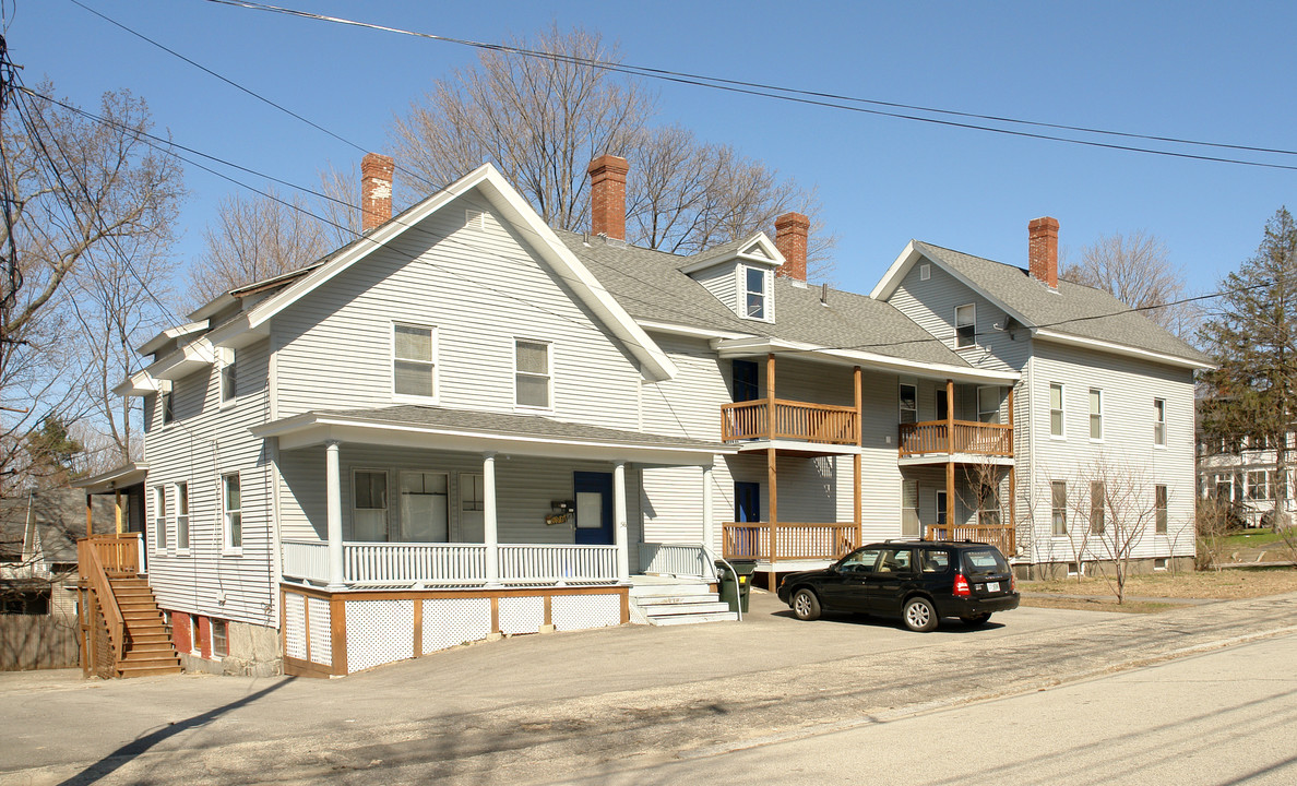 455 Amherst St in Manchester, NH - Building Photo