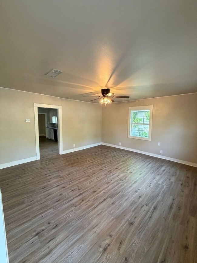 214 S Rowe St in Pryor, OK - Building Photo - Building Photo