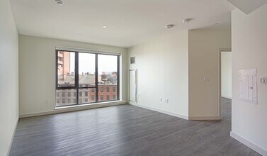 57 Canal St, Unit 518 in Boston, MA - Building Photo - Building Photo