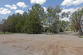 3825 E Monte Vista Dr in Tucson, AZ - Foto de edificio - Building Photo