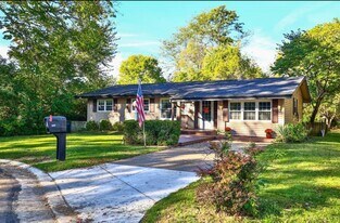 389 Timrick Pl in Monroe, OH - Building Photo