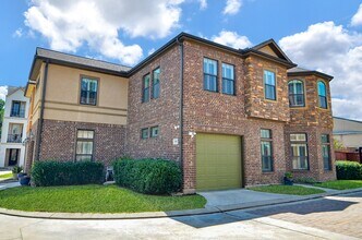 1915 Upland Sky in Houston, TX - Foto de edificio - Building Photo