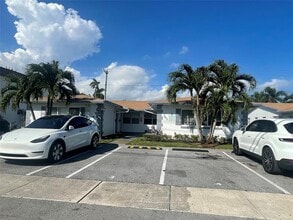 363 SW 15th St in Pompano Beach, FL - Building Photo - Building Photo