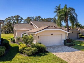 4022 Penshurst Park in Sarasota, FL - Building Photo