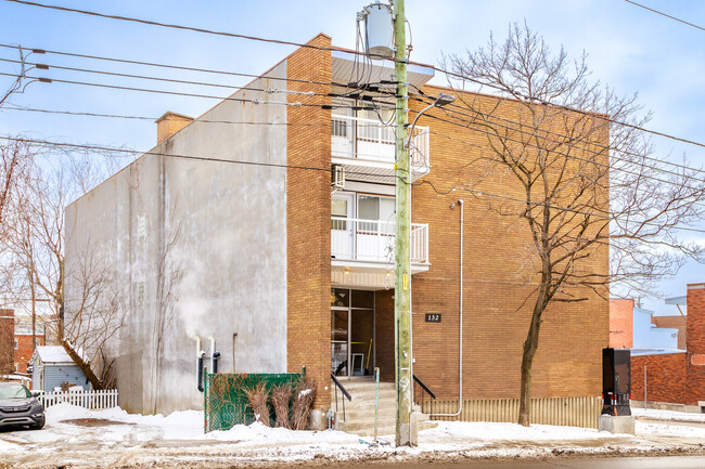 132 Saint-Jacques St in Lachine, QC - Building Photo - Building Photo