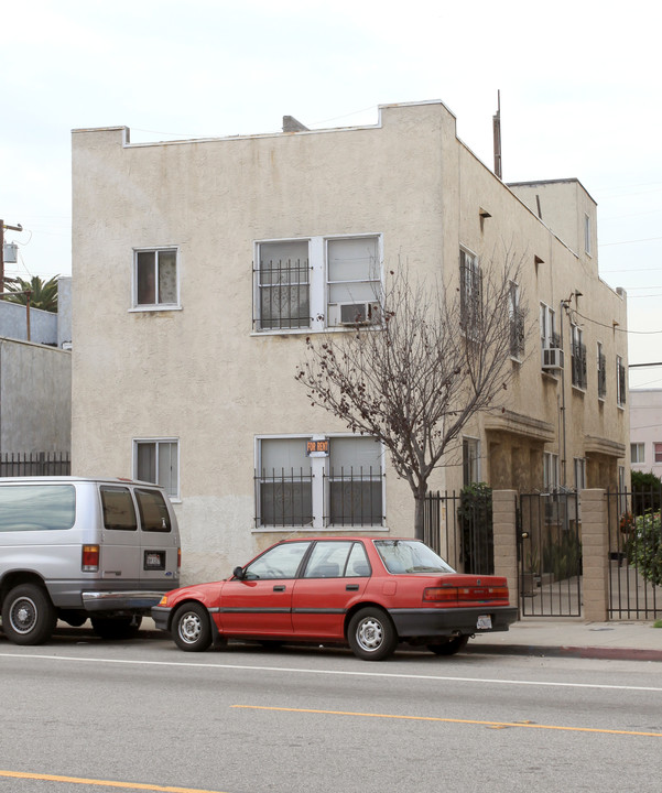 224 Olive Ave in Long Beach, CA - Building Photo