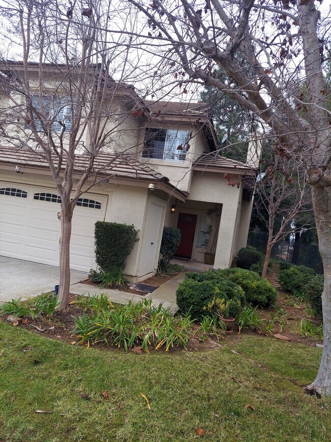 property at 1176 Amberton Ln