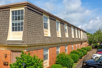 Westwood Apartments in Albany, GA - Foto de edificio - Building Photo