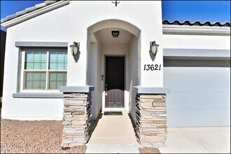 13621 Olney Ave in Horizon City, TX - Building Photo - Building Photo