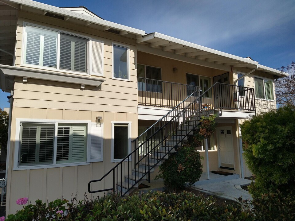Wyandotte Apartments in Mountain View, CA - Foto de edificio