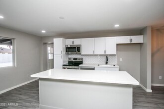 1217 W Romo Jones St in Tempe, AZ - Building Photo - Building Photo