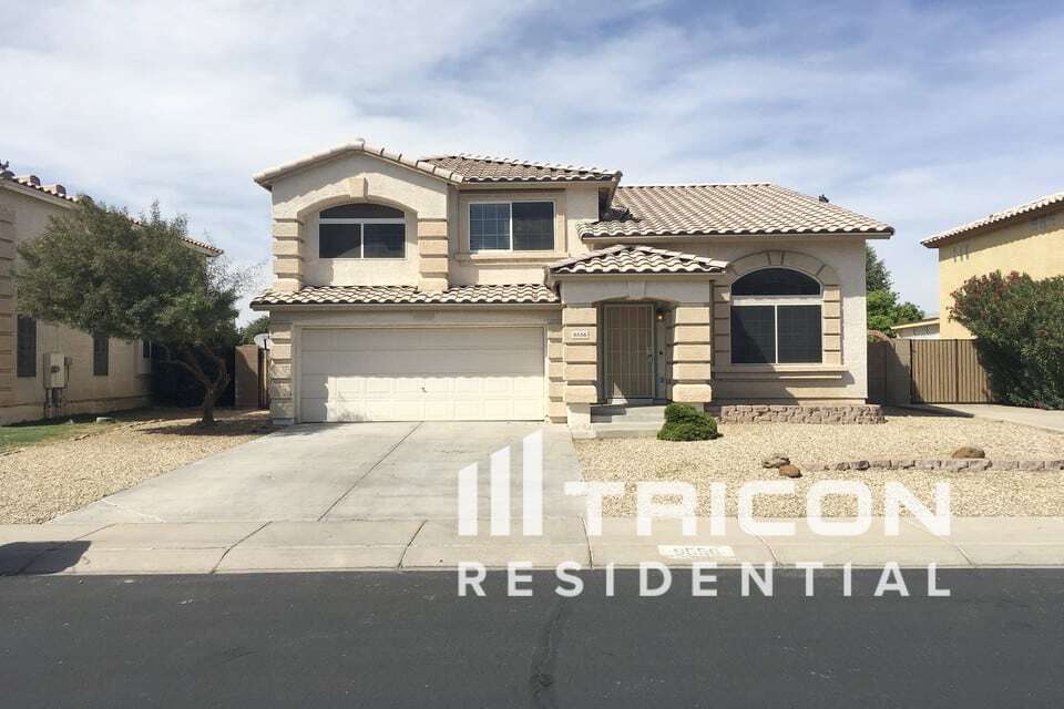 9556 W Hatcher Rd in Peoria, AZ - Building Photo