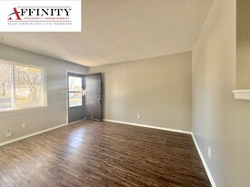 4208-4214-4214 NW 57th Terrace in Kansas City, MO - Building Photo