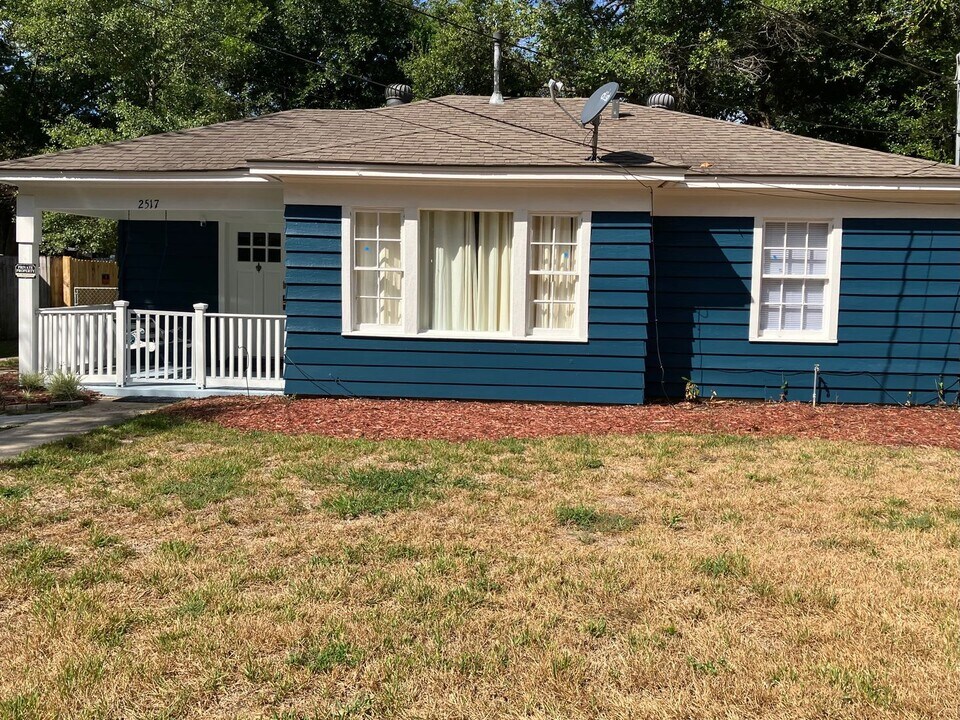 2517 Kelly Ave in Gulfport, MS - Building Photo